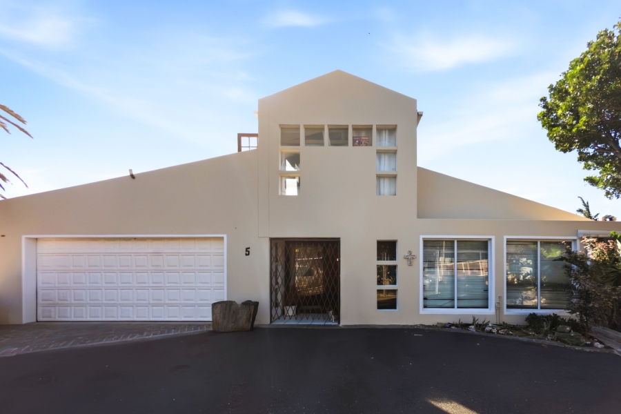 4 Bedroom Property for Sale in Bay Park Western Cape